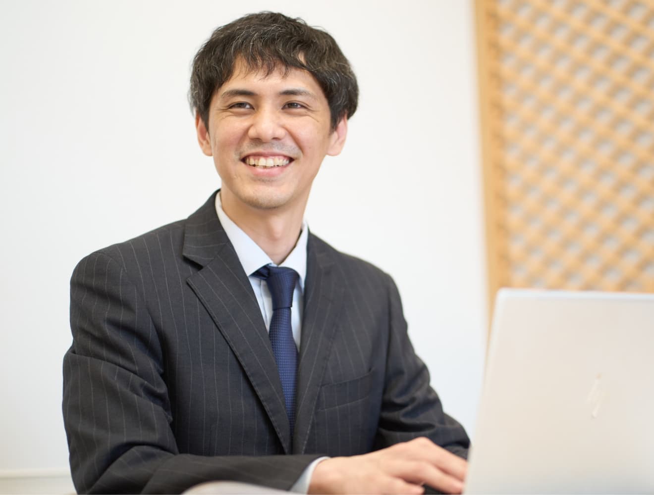 森本 侑治