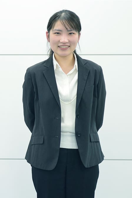 エリアマネジャー 林 日倩